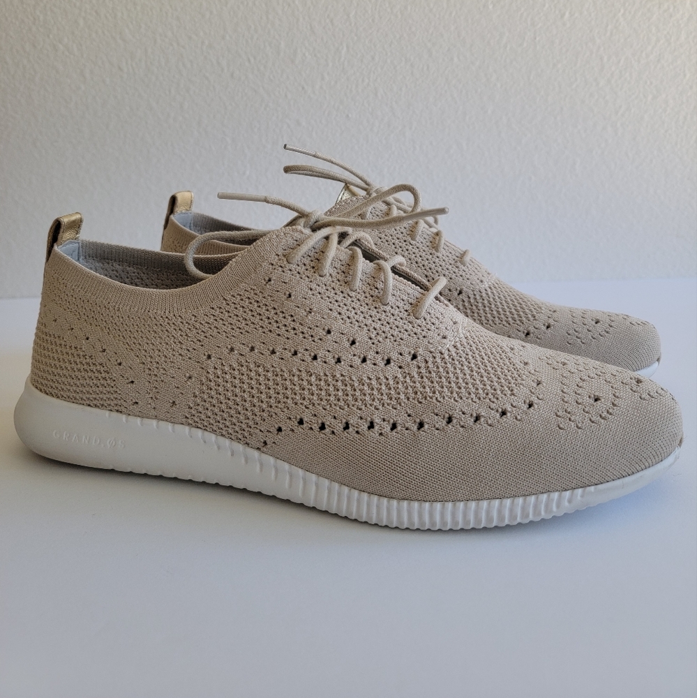 Cole Haan Women's 2.ZERØGRAND Stitchlite Wingtip Oxford Rye Gold Shoes